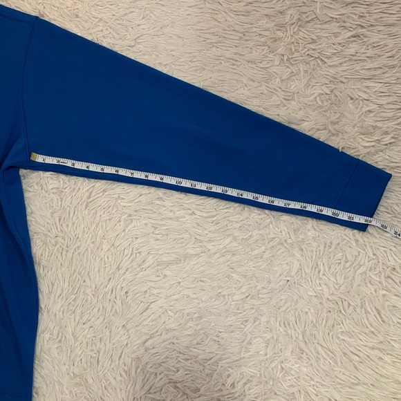 New Balance / Pullover Hoodie - Picture 8 of 9